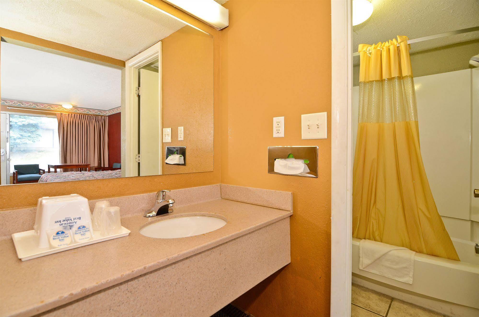 Red Roof Inn Indianapolis East Extérieur photo